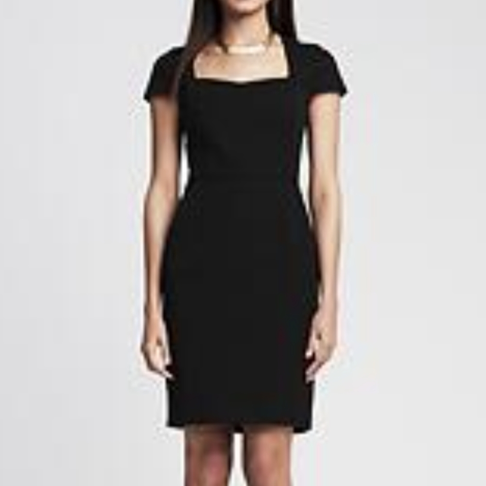Banana Republic Fitted Short Sleeve Dress